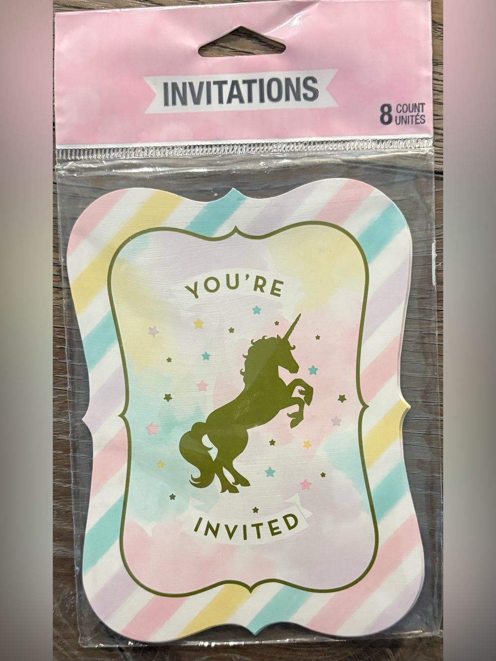 Unicorn Birthday Party Bundle - Cake Decorating Kit & 8-Pack Invitations